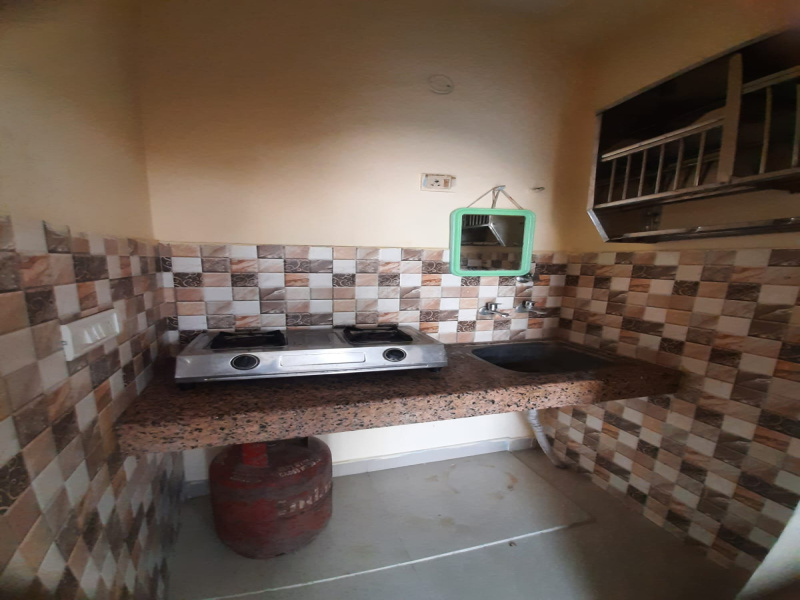1 BHK 350 Sq.ft. Builder Floor for Rent in Chattarpur, Delhi