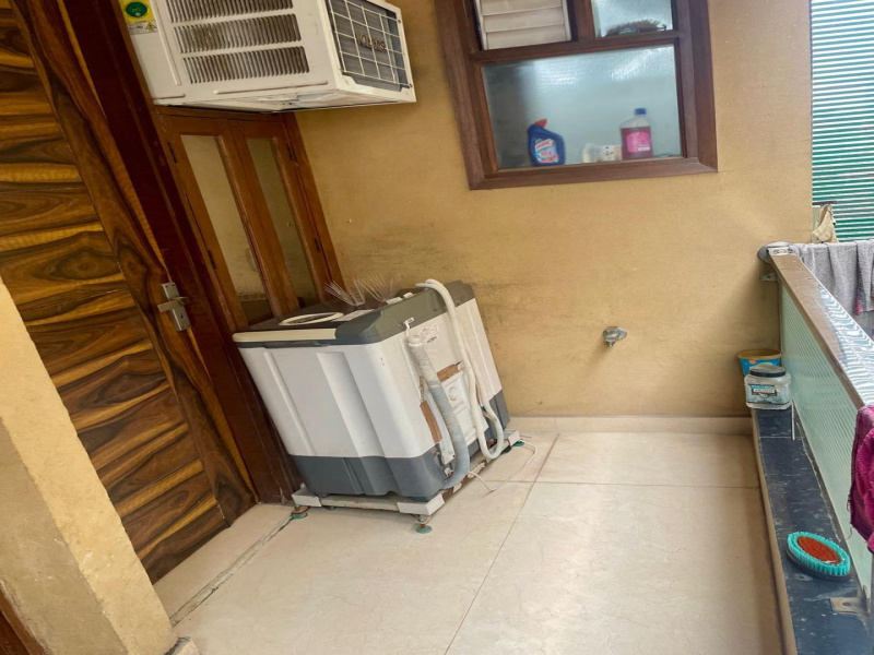 2 BHK 800 Sq.ft. Builder Floor for Rent in Chattarpur, Delhi