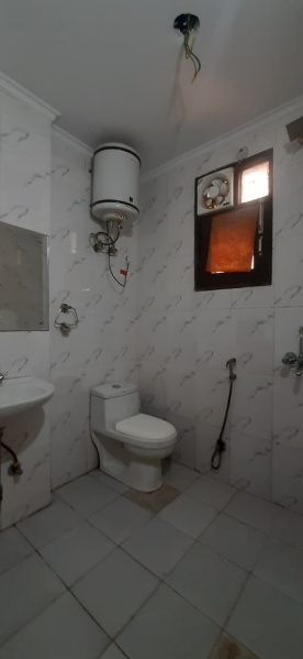 2 BHK 800 Sq.ft. Builder Floor for Rent in Chattarpur, Delhi