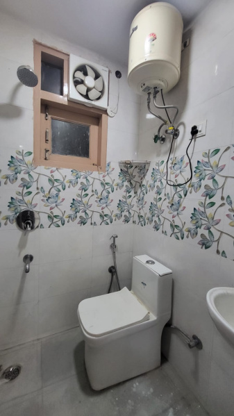 2 BHK 900 Sq.ft. Builder Floor for Rent in Chattarpur, Delhi