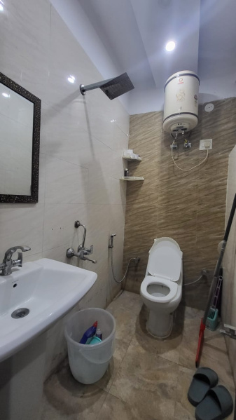 1 BHK 450 Sq.ft. Builder Floor for Rent in Chattarpur, Delhi