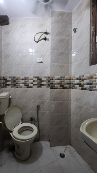 2 BHK 800 Sq.ft. Builder Floor for Rent in Chattarpur, Delhi