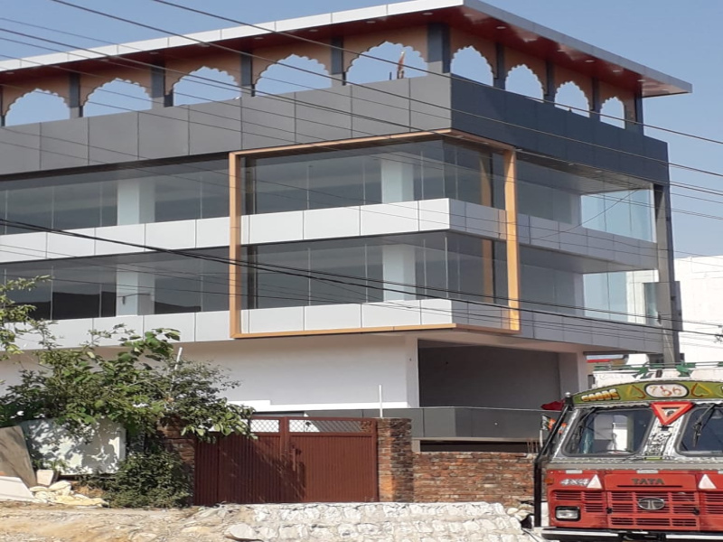  Business Center 2200 Sq.ft. for Rent in Nehrugram, Dehradun