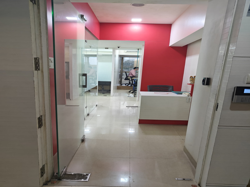  Office Space 1550 Sq.ft. for Sale in Veera Desai Road, Andheri West, Mumbai