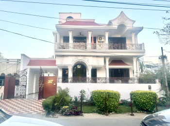 8 BHK House for Sale in Shastri Nagar, Ghaziabad