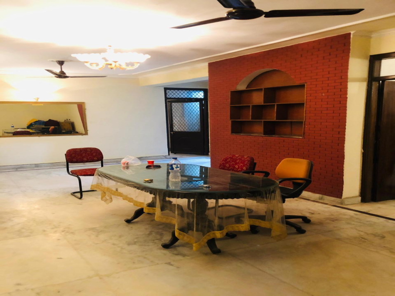  1350 Sq.ft. Studio Apartment for Rent in Sainik Farms, Delhi