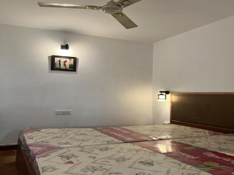  Guest House 4000 Sq.ft. for Rent in Hbr Layout, Bangalore