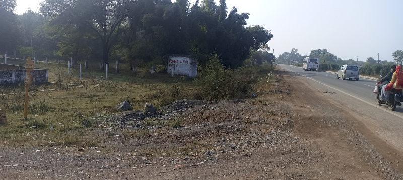  Commercial Land 8400 Sq.ft. for Sale in Huzur, Rewa