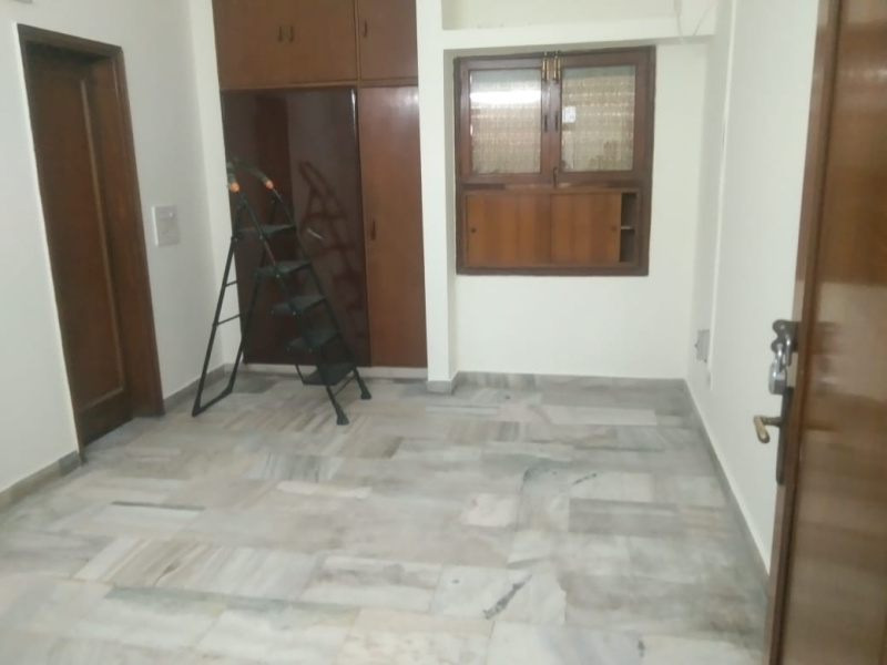 4 BHK House 2000 Sq.ft. for Rent in Gole Market, Delhi