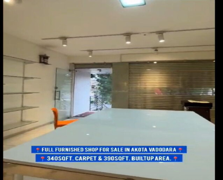  390 Sq.ft. Commercial Shop for Sale in Akota, Vadodara