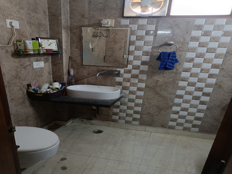 3 BHK Builder Floor 1350 Sq.ft. for Sale in Janakpuri, Delhi