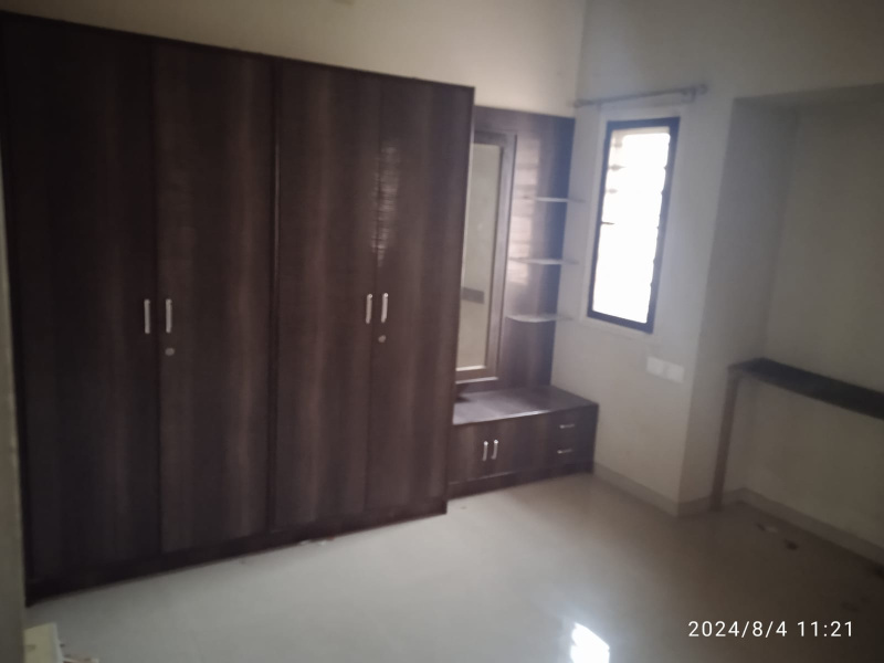 4 BHK House 1850 Sq.ft. for Sale in Bakrol, Anand