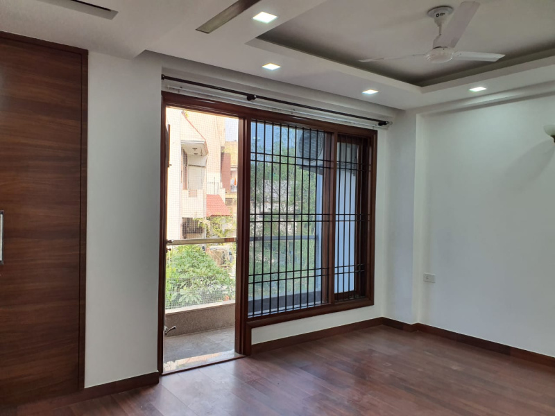 3 BHK Builder Floor 260 Sq. Yards for Sale in Block D, Anand Niketan, Delhi