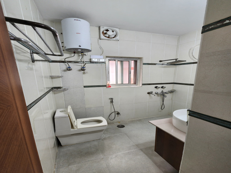 4 BHK Builder Floor 400 Sq. Yards for Sale in Vasant Vihar, Delhi