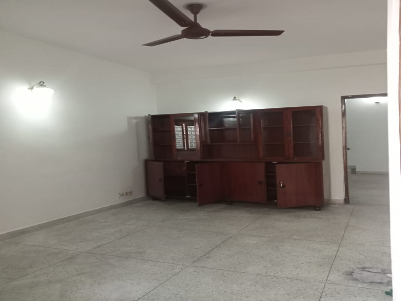 4 BHK Builder Floor 300 Sq. Yards for Sale in Safdarjung Enclave, Delhi