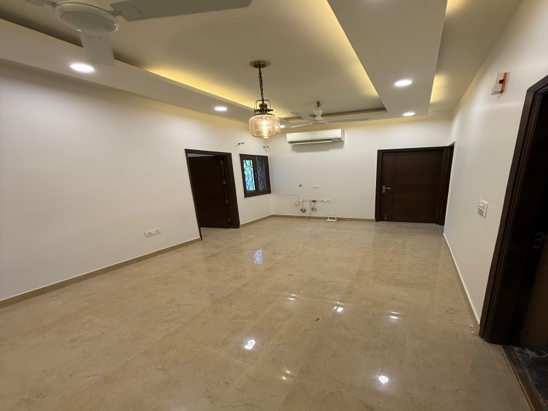 4 BHK Builder Floor 500 Sq. Yards for Sale in Block B, Safdarjung Enclave, Delhi