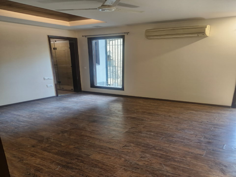 3 BHK Builder Floor 250 Sq. Yards for Rent in Defence Colony, Delhi