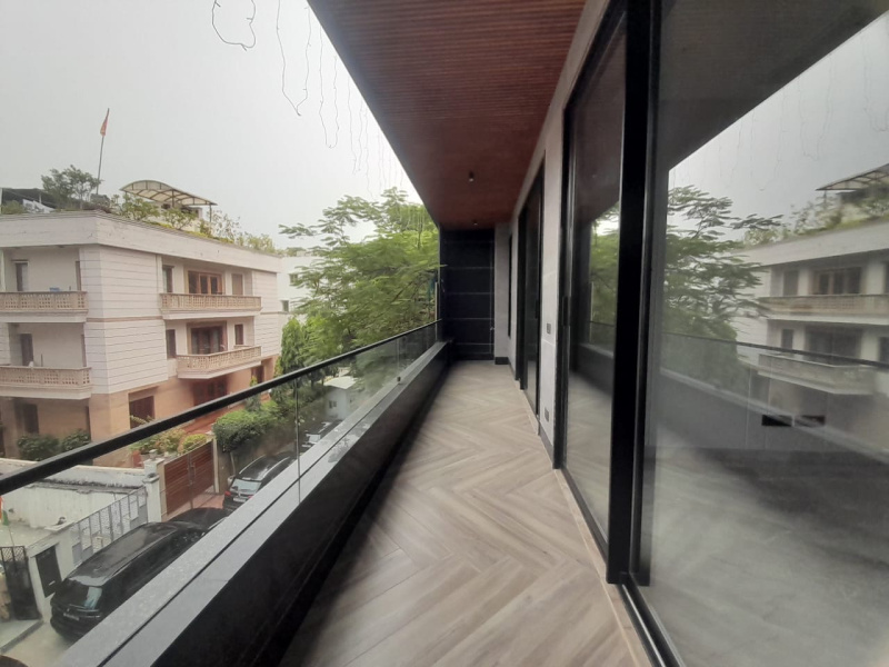 4 BHK 400 Sq. Yards Builder Floor for Sale in Block N Panchsheel Park, Delhi