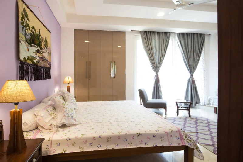  Showroom 2000 Sq.ft. for Rent in South Extension, Delhi