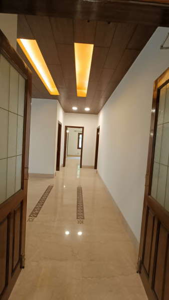 3 BHK 300 Sq. Yards Builder Floor for Sale in Greater Kailash, Delhi