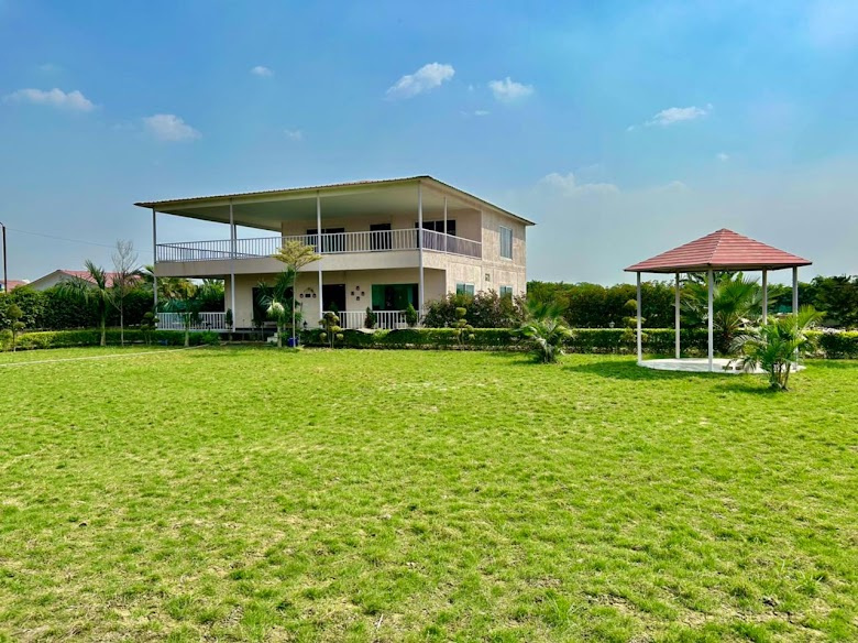 3 BHK Farm House 1500 Sq. Yards for Sale in Sector 150 Noida