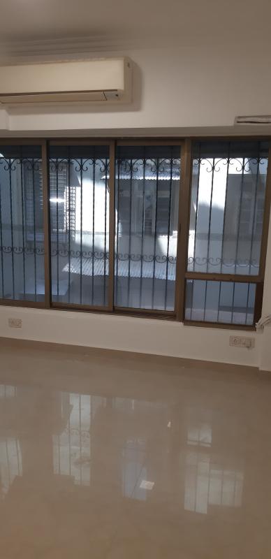  Office Space 375 Sq.ft. for Rent in Bandra West, Mumbai