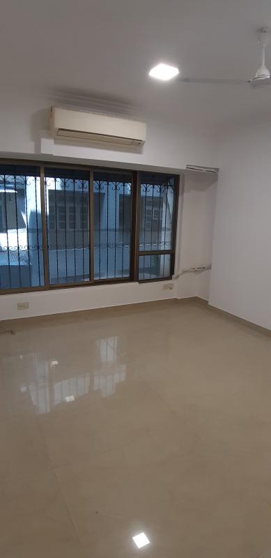  Office Space 375 Sq.ft. for Rent in Bandra West, Mumbai