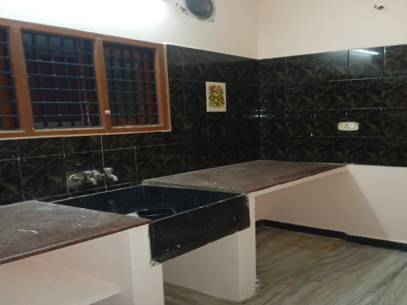 2 BHK House 1100 Sq.ft. for Rent in Pallikaranai, Chennai