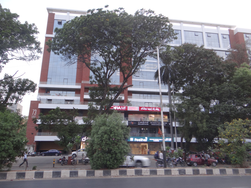  Office Space 4600 Sq.ft. for Rent in Subhanpura, Vadodara