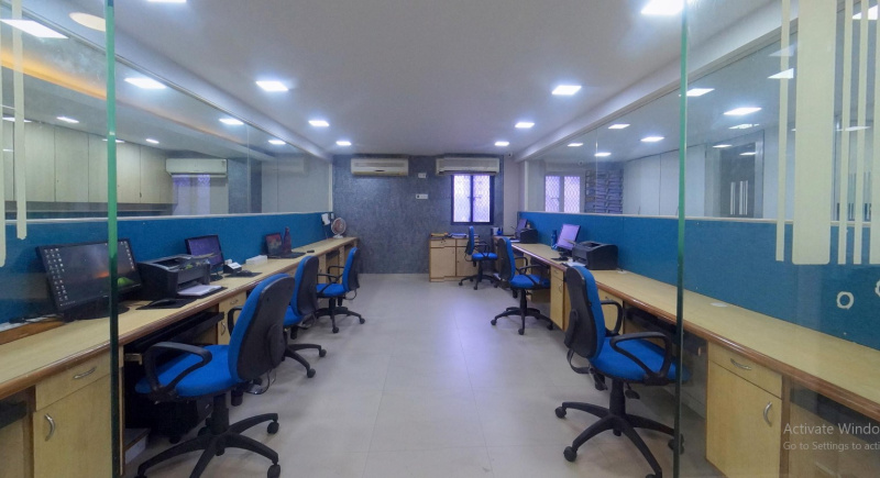  Office Space 1600 Sq.ft. for Rent in Vastrapur, Ahmedabad