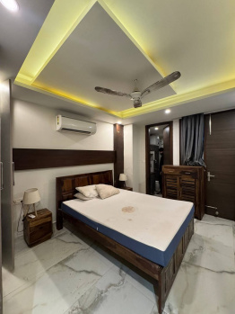 7 BHK House for Rent in Tarun Enclave, Pitampura, Delhi