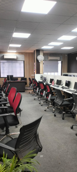  Office Space 1400 Sq.ft. for Rent in Civil Lines, Allahabad