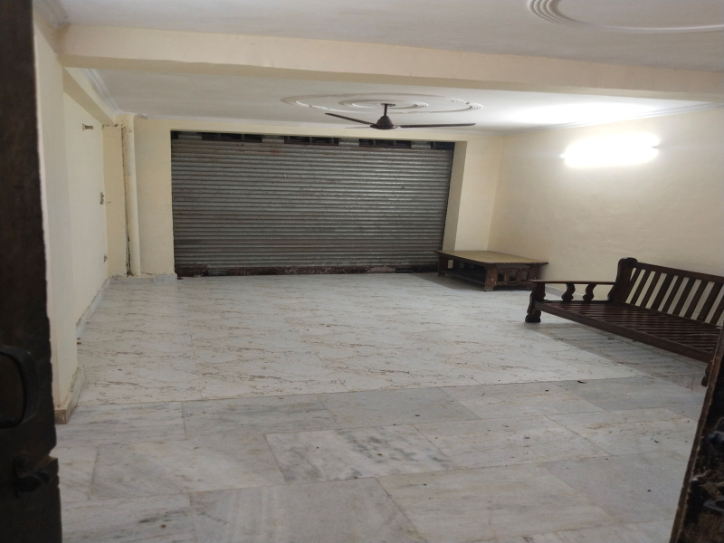  Office Space 355 Sq.ft. for Rent in Guru Nanak Pura, Laxmi Nagar, Delhi