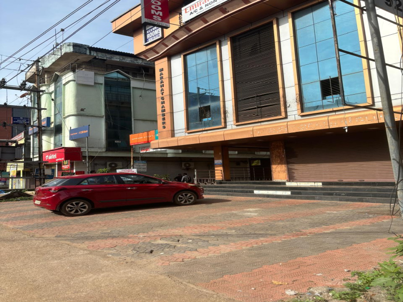  Commercial Shop 3012 Sq.ft. for Rent in Manjeri, Malappuram