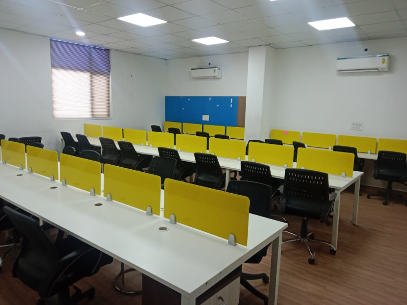  Office Space 1900 Sq.ft. for Rent in Block H Sector 63, Noida