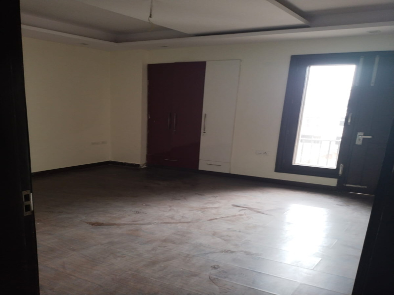 5 BHK Villa 180 Sq. Meter for Sale in Sector 41 Noida