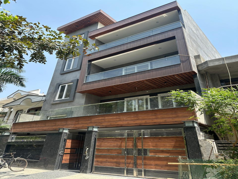 7 BHK Villa 167 Sq. Meter for Sale in Sector 40 Noida