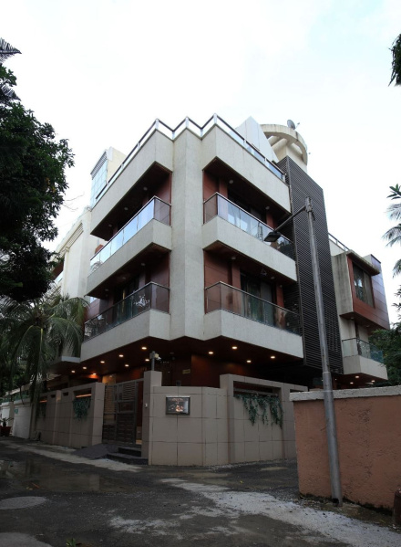8 BHK Villa 12000 Sq.ft. for Sale in Kandivali West, Mumbai
