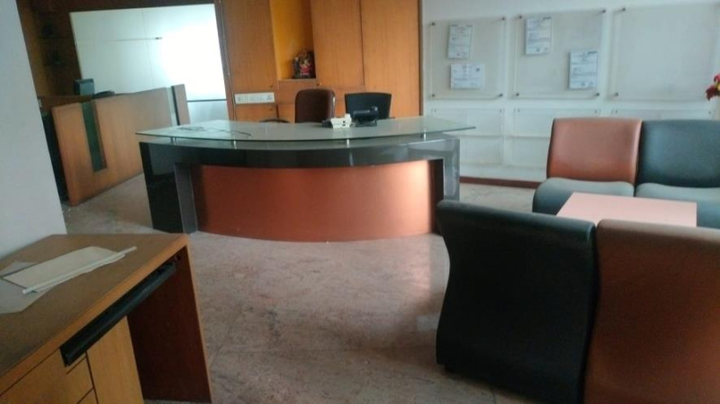 Office Space 6250 Sq.ft. for Sale in Malad West, Mumbai