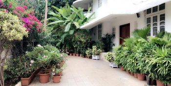 4.5 BHK House for Sale in Juhu Tara Road, Mumbai