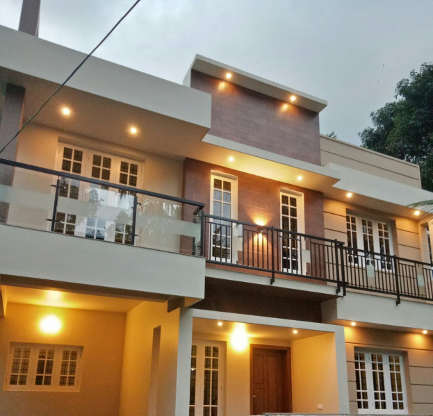 3 BHK Villa 1500 Sq.ft. for Sale in Palarivattom, Kochi