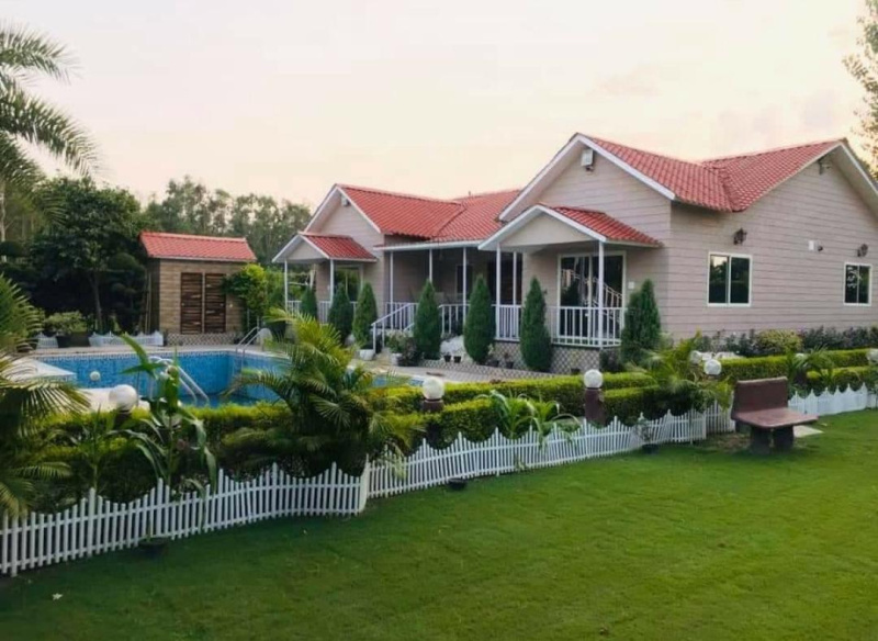 3 BHK Farm House 1008 Sq. Yards for Sale in Sector 135 Noida