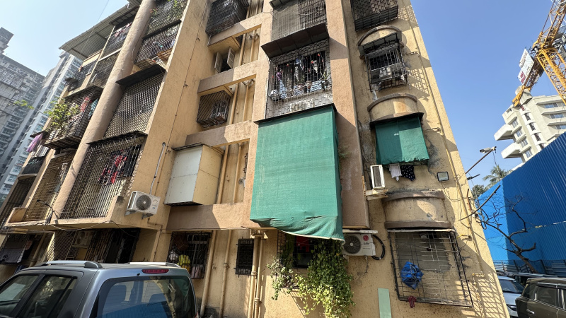  Office Space 2100 Sq.ft. for Sale in Dahisar East, Mumbai