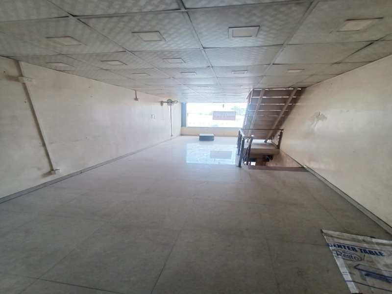  Commercial Shop 350 Sq.ft. for Rent in Mundhwa, Pune