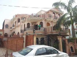 8 BHK House for Sale in Block A Sector 40, Noida
