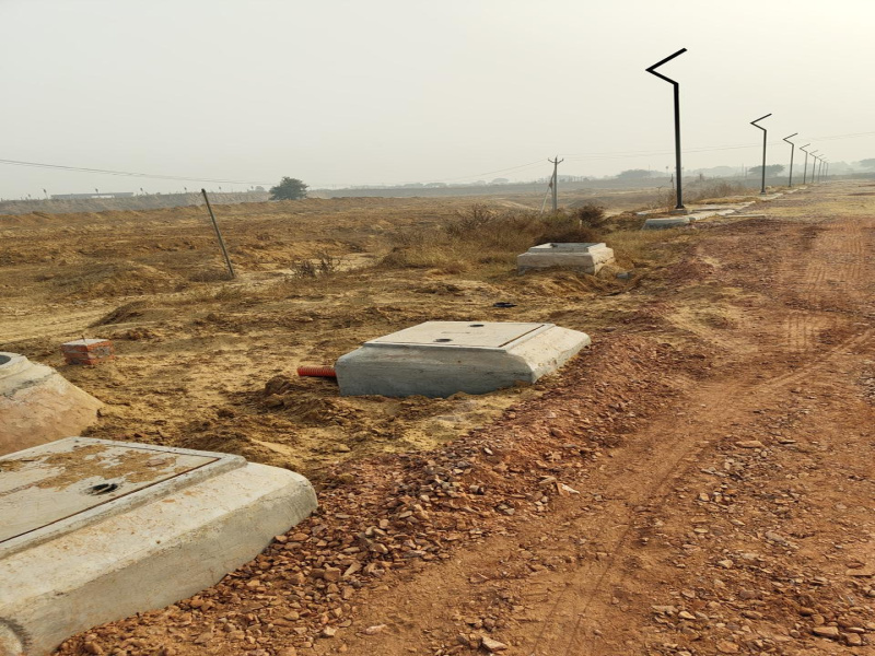  Residential Plot 100 Sq. Yards for Sale in Yamuna Expressway, Aligarh