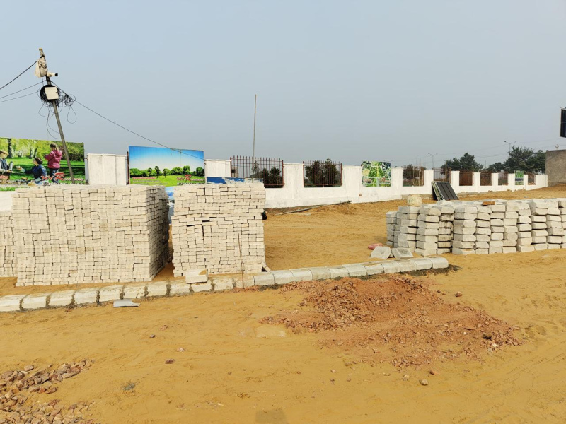  Residential Plot 100 Sq. Yards for Sale in Yamuna Expressway, Aligarh