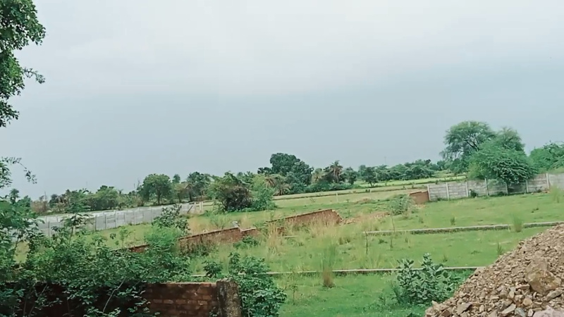  Industrial Land 19500 Sq.ft. for Sale in Shivpuri Road, Jhansi