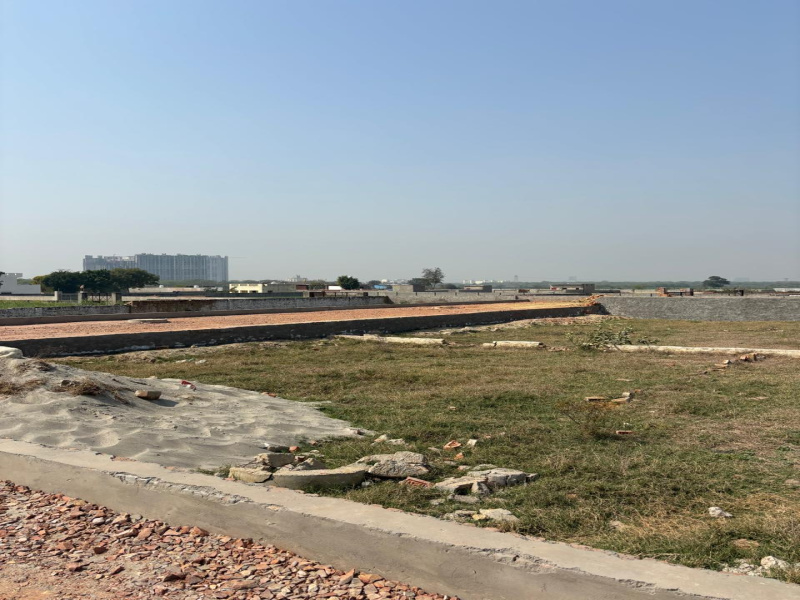  Residential Plot 100 Sq. Yards for Sale in Yamuna Expressway, Greater Noida