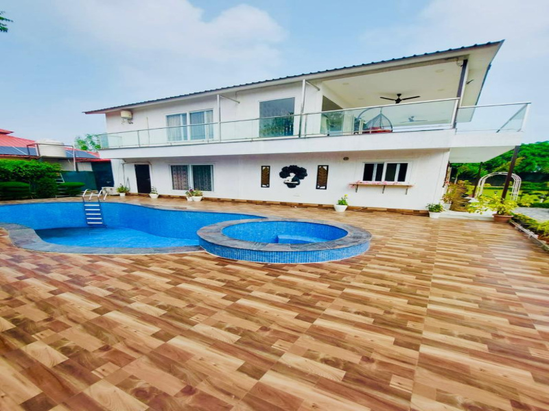 2 BHK 1000 Sq. Yards Farm House for Sale in Sector 13 Noida